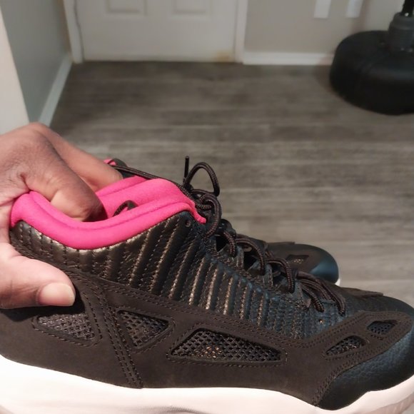 Nike Jordan 11 bred - Picture 6 of 6